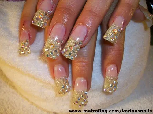 Miles de Diseños de Uñas: Ohhh Amo las uñas doradas!