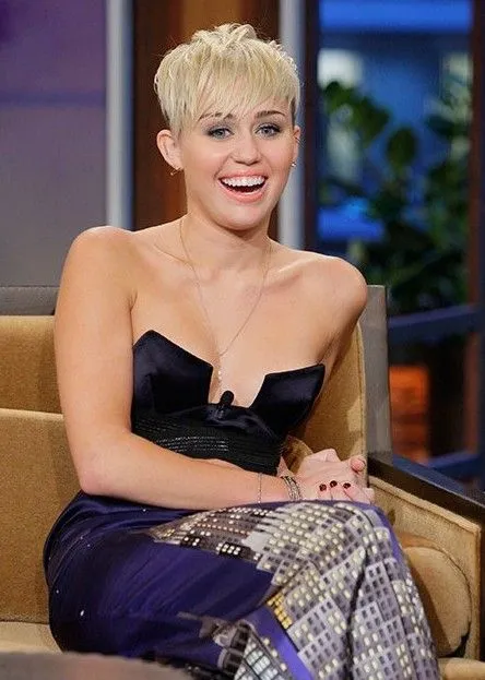 Miley Cyrus Short Pixie Haircut 2012 : Miley Cyrus Short ... Miley Cyrus Short Pixie Haircut 2012 : Miley Cyrus Short ...