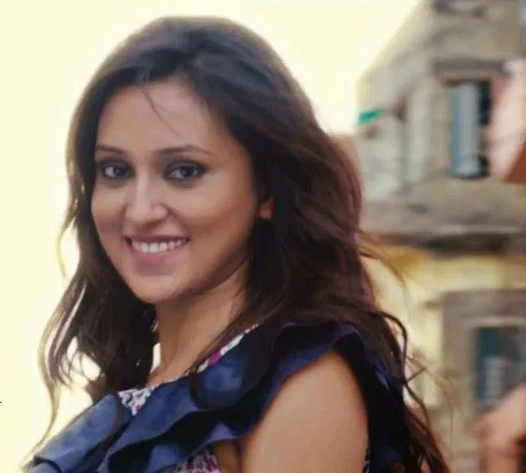 Mimi Chakraborty | HD WALLPAPERS