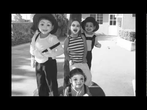 mimos y magos - tema: caras y gestos en kinder - YouTube mimos y magos - tema: caras y gestos en kinder - YouTube