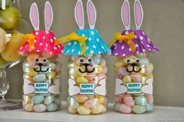 Haz un conejo de Pascua con botellas recicladas pet ~ Mimundomanual