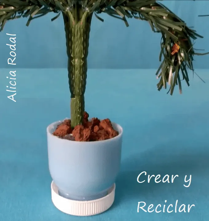Mini jardineras y palmera para la piscina de muñecas - Crear y Reciclar Mini jardineras y palmera para la piscina de muñecas - Crear y Reciclar
