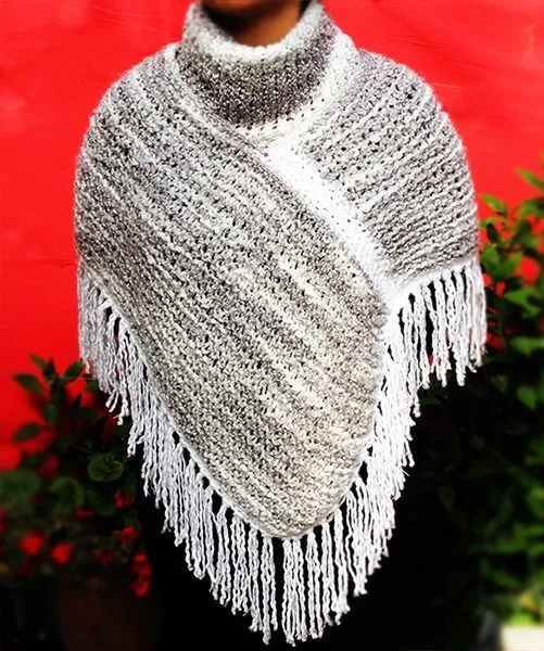 Mini Poncho matizado blanco y gris, tejido a mano con 2 palillos ...