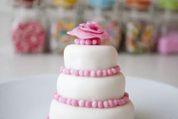 Mini-tarta de fondant | My world for a cupcake Mini-tarta de fondant | My world for a cupcake