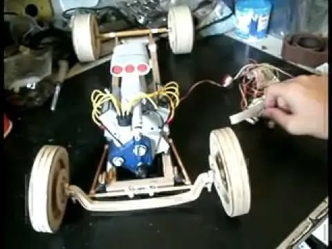 MINIATURA MOTOR V8 BLOWER DE PAPEL "FUNCIONANDO" - Parte 1 - YouTube MINIATURA MOTOR V8 BLOWER DE PAPEL "FUNCIONANDO" - Parte 1 - YouTube