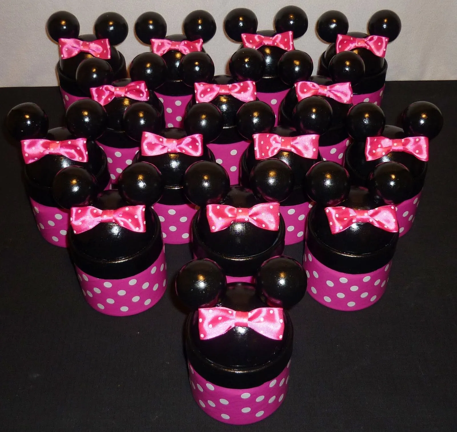 MiniMandy: Golosinero de Porcelana Fría. Diseño: Minnie Mouse. MiniMandy: Golosinero de Porcelana Fría. Diseño: Minnie Mouse.