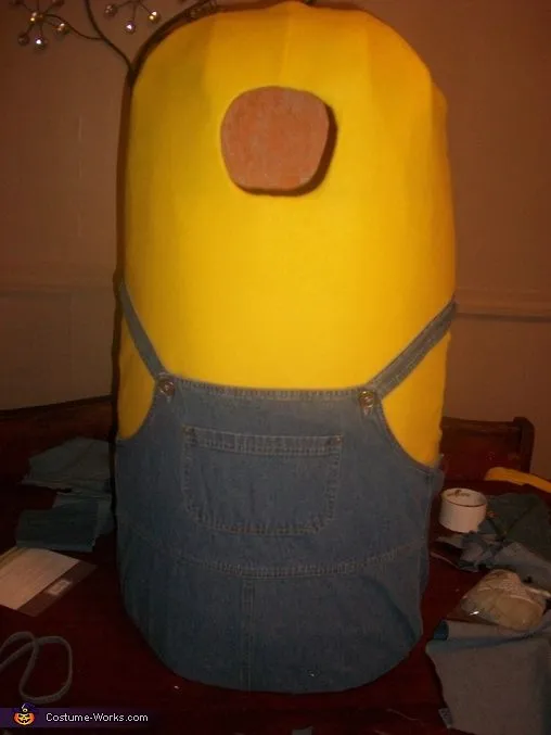 Minion DIY Halloween Costume - Photo 6/9