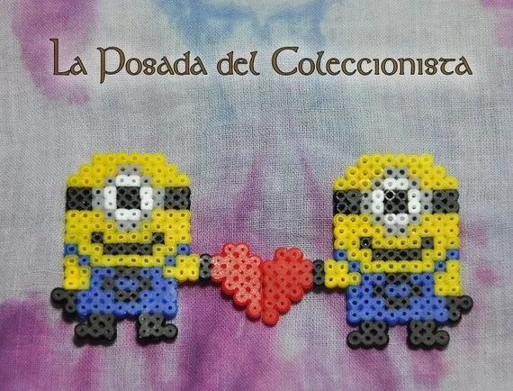 Minions enamorados Hama Beads por PosadaColeccionista en Etsy Minions enamorados Hama Beads por PosadaColeccionista en Etsy