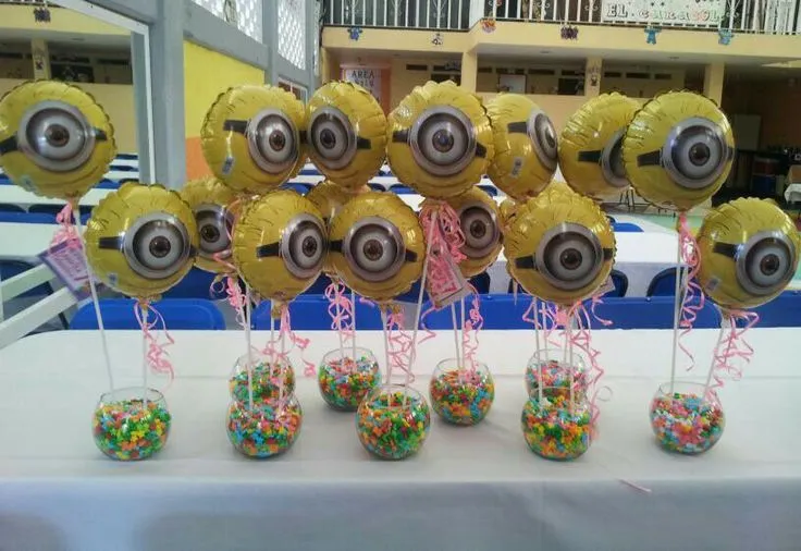 Centros de mesa minions. | Lilymanualidartes | Pinterest | Mesas ...