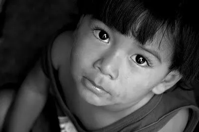 UNA MIRADA A LA VIDA: POBREZA DE NIÑO