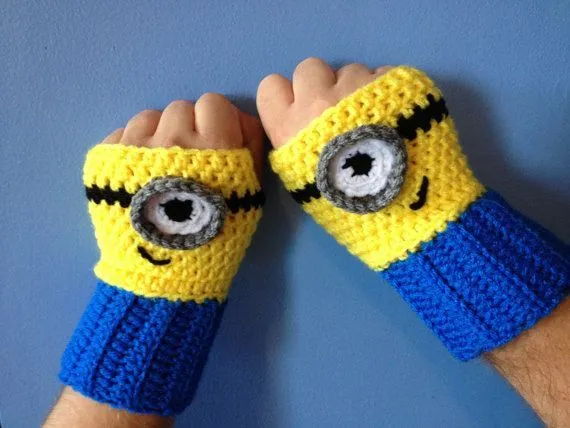 Mitones minions Can somebody please make me a pair? | Character ... Mitones minions Can somebody please make me a pair? | Character ...