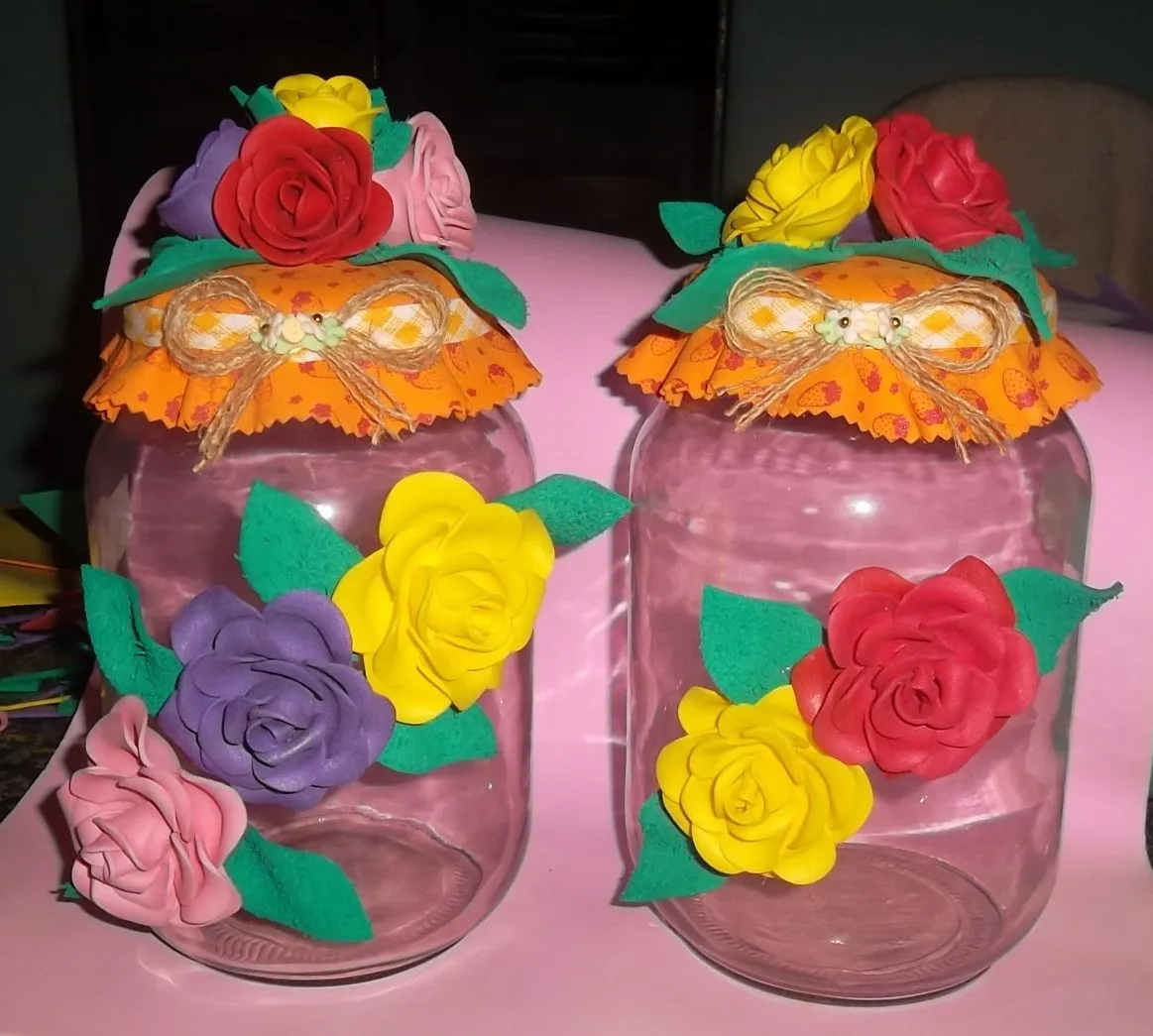 Mix da Arte: Potes decorados com flores de EVA. Mix da Arte: Potes decorados com flores de EVA.