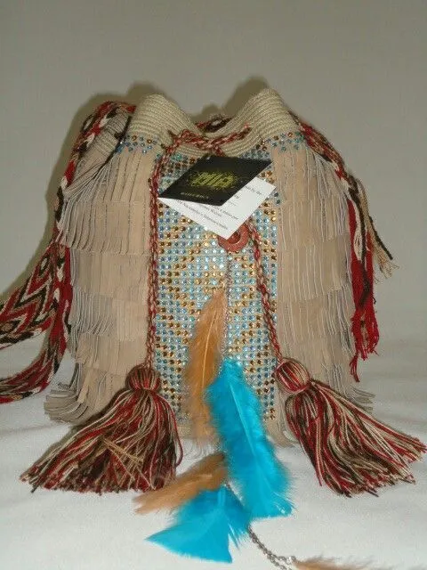 mochilas wayuú decoradas con cristales inf whatsapp (57 ... mochilas wayuú decoradas con cristales inf whatsapp (57 ...