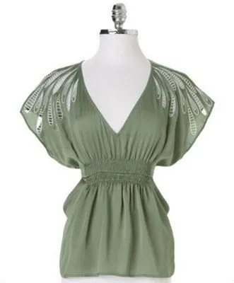 MODA, MUJERES Y BELLEZA: COLECCION DE BLUSAS XOXO PARA EL 2011