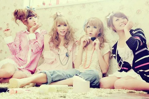 Moda, musica y algo mas...: Ropa estilo Gyaru Moda, musica y algo mas...: Ropa estilo Gyaru