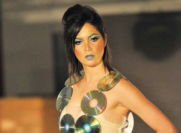 Moda de Papel Arte y diseño con reciclaje | Moda toda la Moda Moda de Papel Arte y diseño con reciclaje | Moda toda la Moda