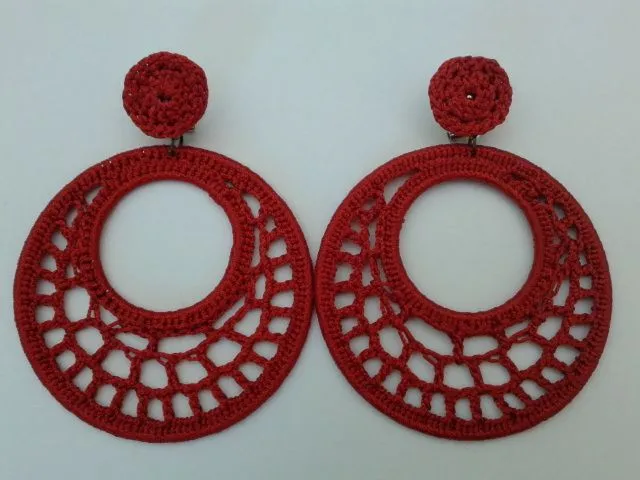 Moda a Punto: Pendientes aro de crochet grandes de flamenca Moda a Punto: Pendientes aro de crochet grandes de flamenca