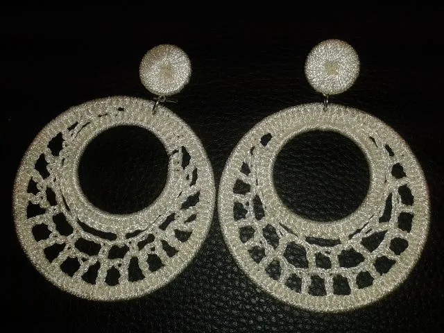 Moda a Punto: Pendientes de flamenca de crochet Moda a Punto: Pendientes de flamenca de crochet