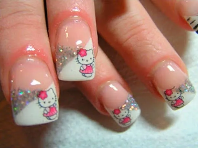 QUE ESTA DE MODA: UÑAS ACRILICAS