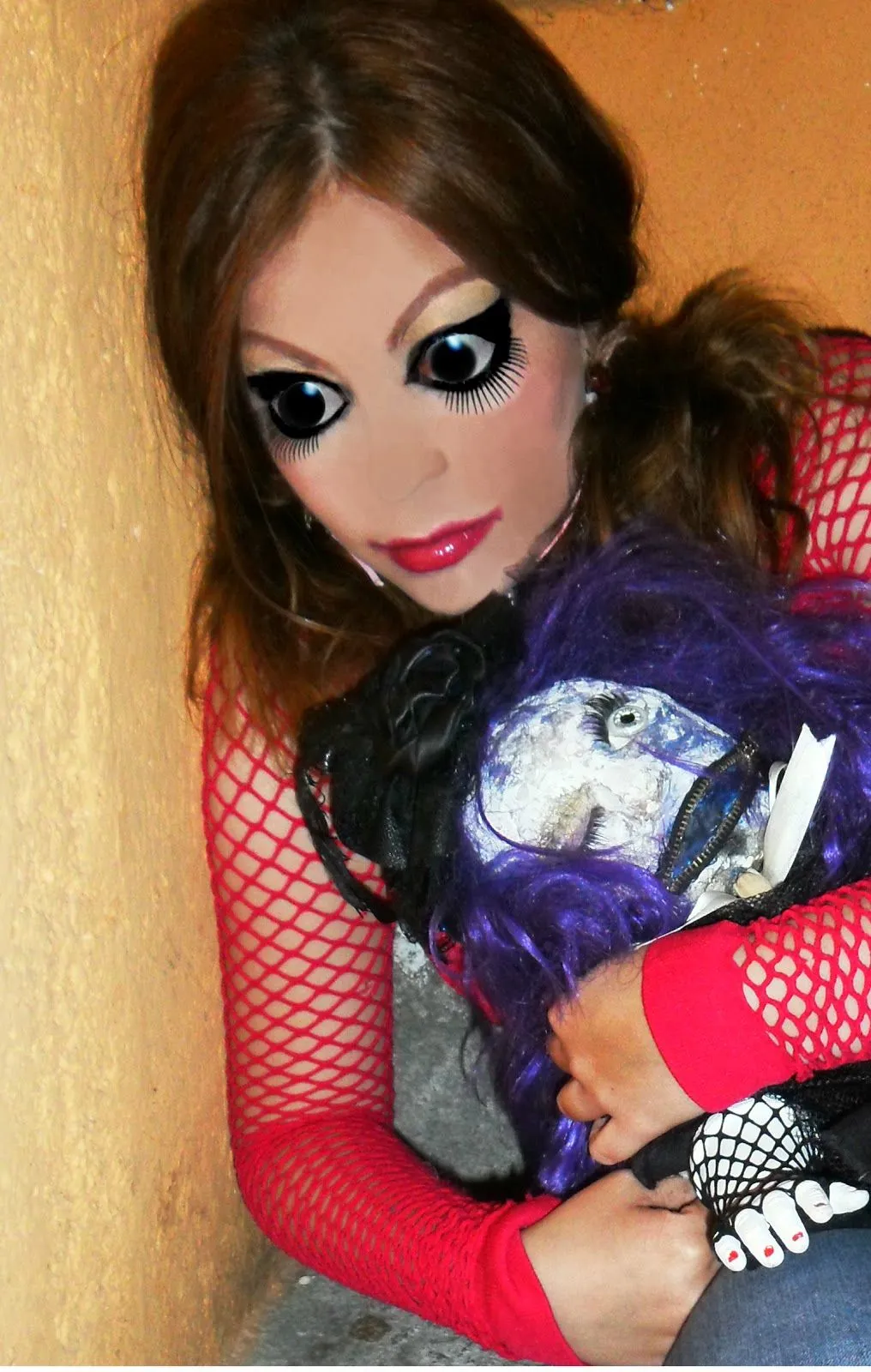 Mucha Moda (Unique Fashion): Maquillaje de Muñeca Gotica Mucha Moda (Unique Fashion): Maquillaje de Muñeca Gotica