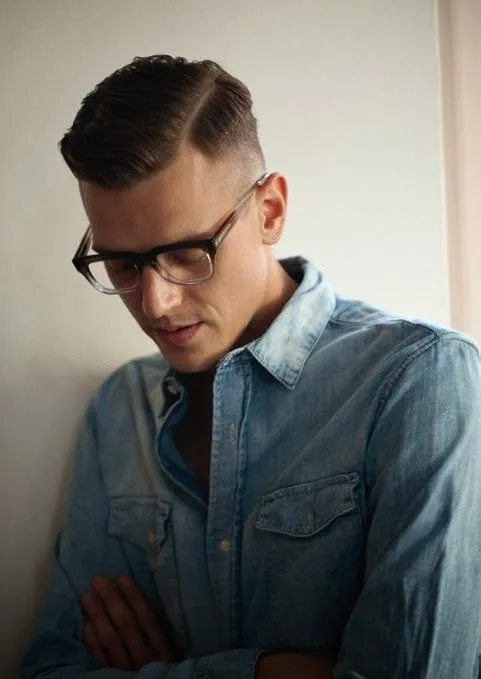 Modela tu Cabello: Cortes de pelo para hombres con la raya a un lado Modela tu Cabello: Cortes de pelo para hombres con la raya a un lado