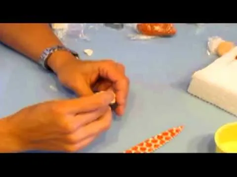 Modelando a Mickey Mouse 1 parte... NO ES UN TUTORIAL !!! - YouTube Modelando a Mickey Mouse 1 parte... NO ES UN TUTORIAL !!! - YouTube