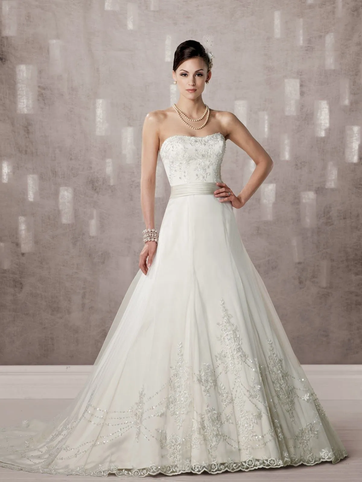 Modernos y sencillos vestidos de novia para el 2014 | Vestidos ... Modernos y sencillos vestidos de novia para el 2014 | Vestidos ...