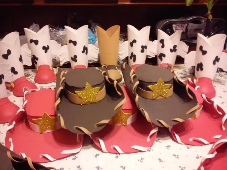 molde do chapeu do woody toy story - Pesquisa Google | toy story ... molde do chapeu do woody toy story - Pesquisa Google | toy story ...