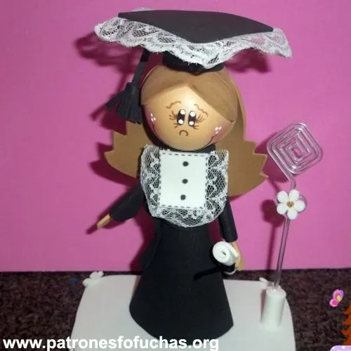 MOLDE NIÑA GRADUANDO Descarga gratis este patrón aquí: http://www ... MOLDE NIÑA GRADUANDO Descarga gratis este patrón aquí: http://www ...
