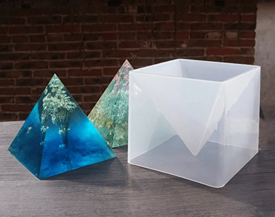 Molde de silicon piramide grande - CHERRY ON TOP