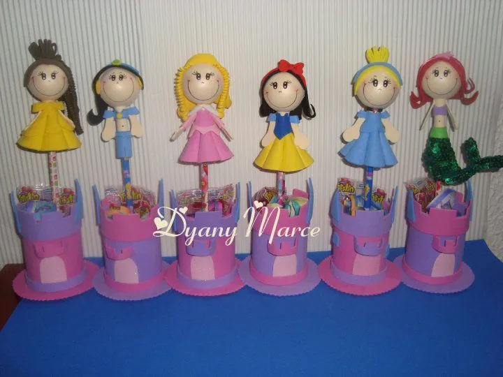 Fofulapiz de las seis princesas con dulcero en castillo! especiales ...
