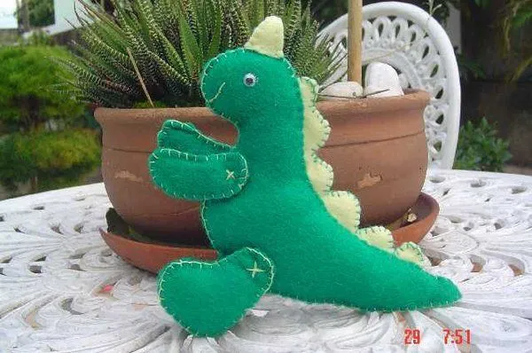 Moldes dinosaurios en foami - Imagui