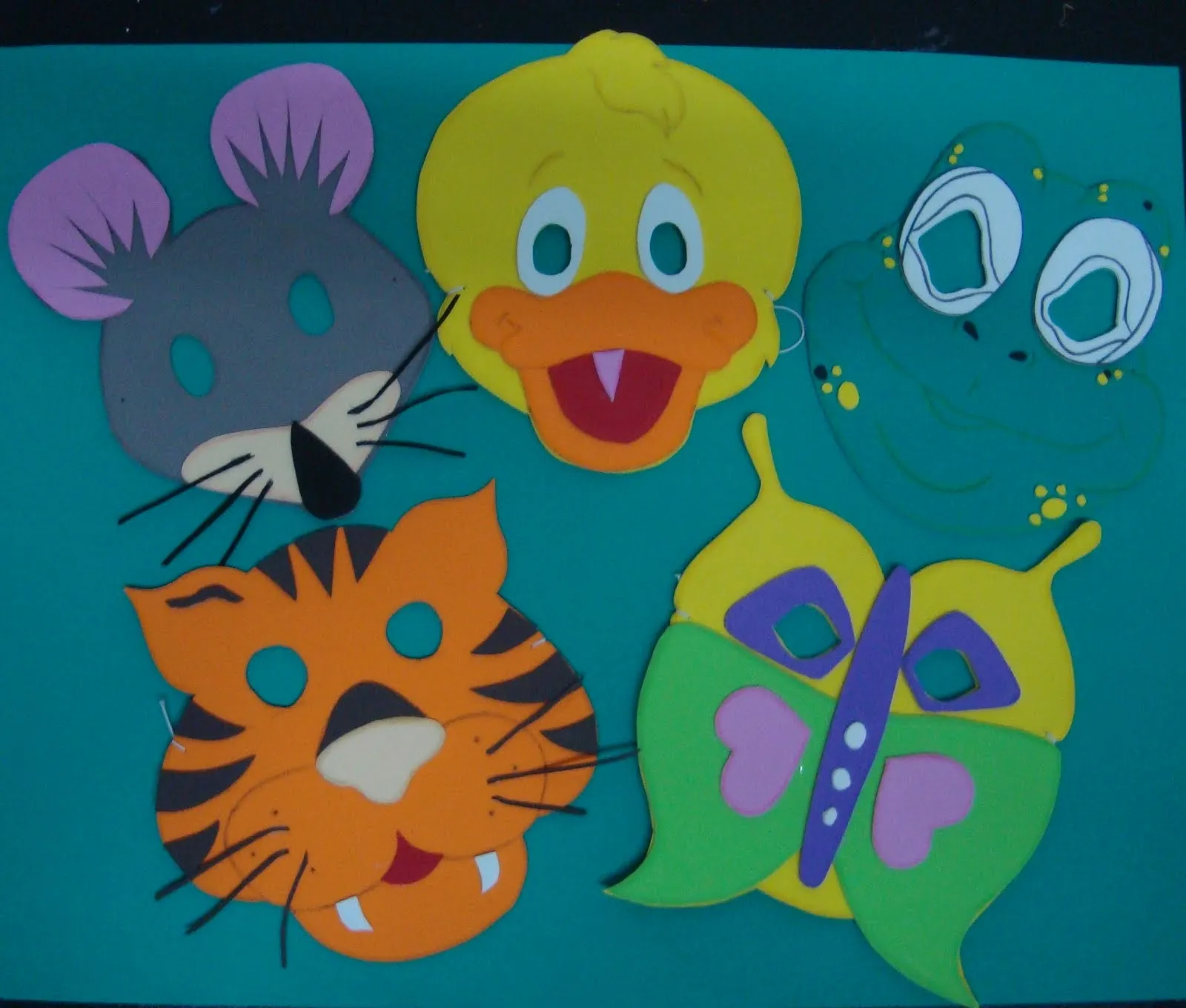 ALGUNOS EJEMPLOS HECHOS EN FOAMY