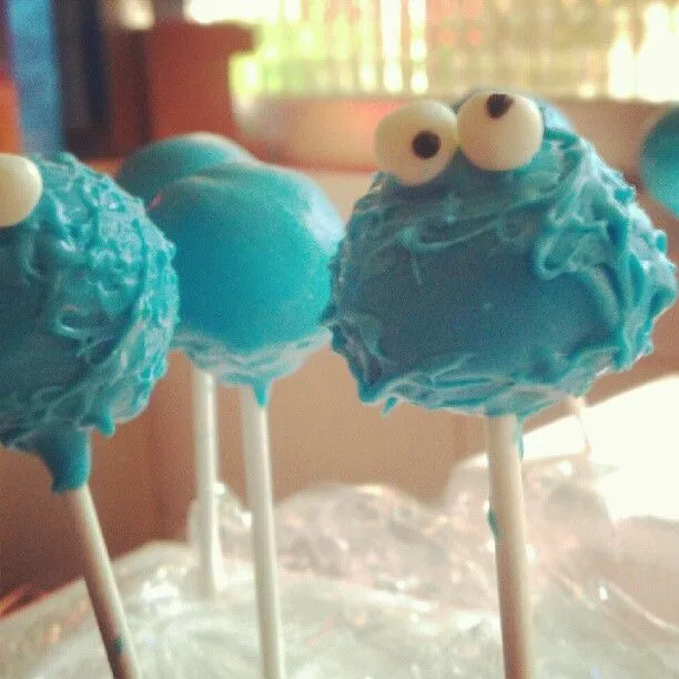 Cake pops monstruo comegalletas - Imagui
