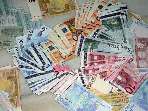 Cuántas monedas y billetes de Euro hay en circulación?