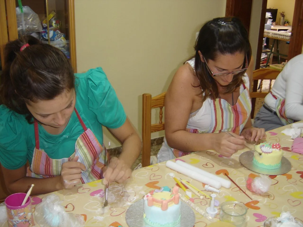 Mónica Cupcakes: PRIMER CURSO DE DECORACIÓN DE MINI TARTAS CON ...