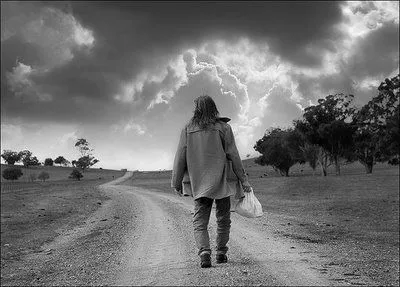 MONJELITA: CAMINANDO