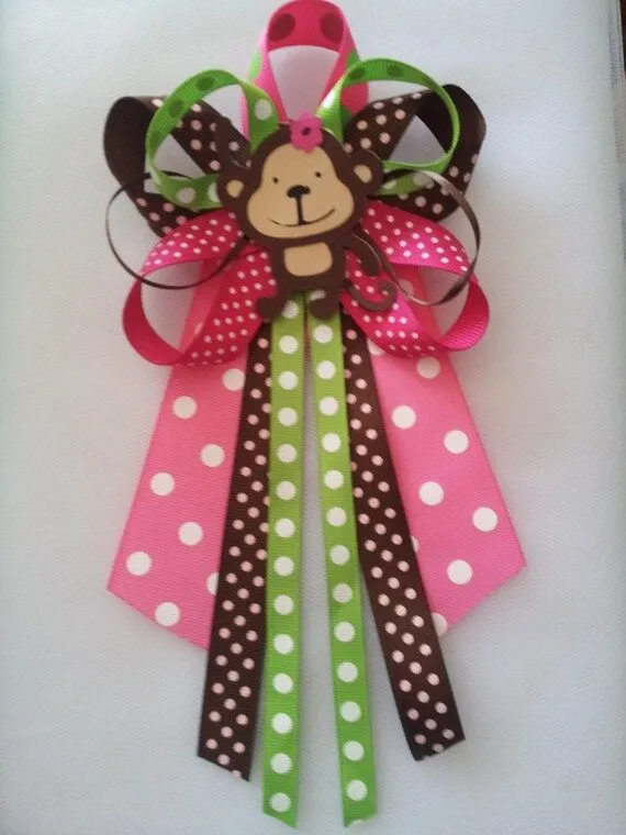 Monkey girl baby shower pin/corsage por diapercake4less en Etsy Monkey girl baby shower pin/corsage por diapercake4less en Etsy