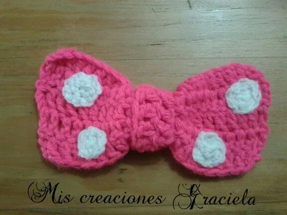 Moño de Minnie en crochet para gorro de lana | hogar crochet ...