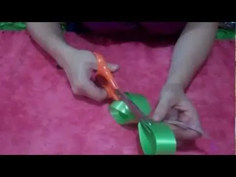 Como hacer moños para decorar regalos - Johana Sanchez Aguirre Como hacer moños para decorar regalos - Johana Sanchez Aguirre