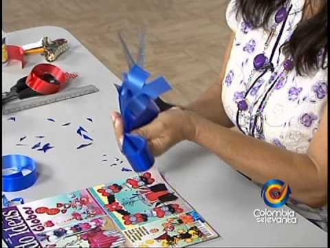 Como hacer moños para decorar regalos - YouTube