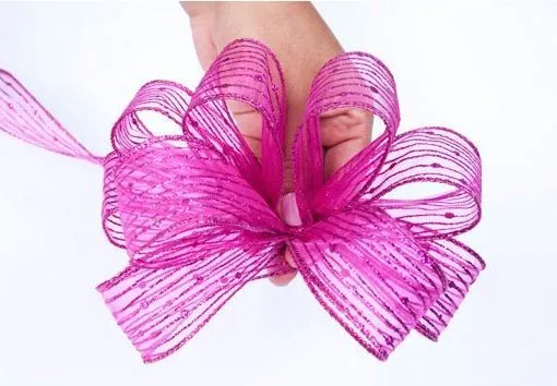 Moños de regalo con listón de alambre ~ lodijoella Moños de regalo con listón de alambre ~ lodijoella