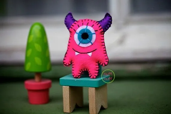 Monstruo de Fieltro Peluche de Bolsillo por nuffnufftoys en Etsy