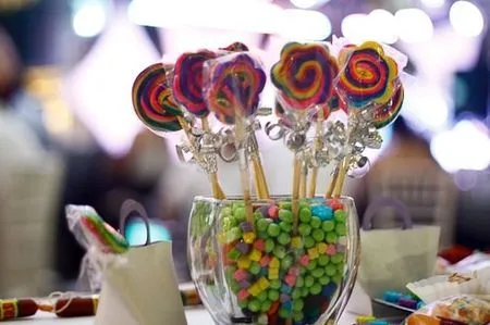 Cómo montar una mesa de dulces - bodas.com.mx