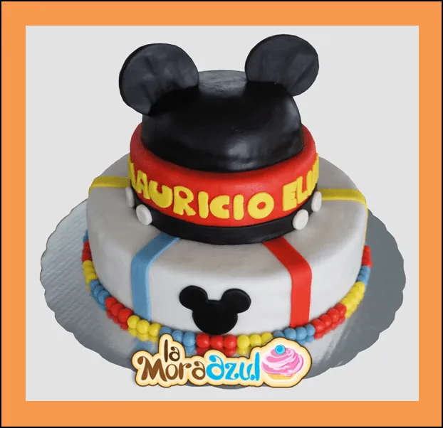 La Mora Azul: Pastel Mickey Mouse con panquecitos La Mora Azul: Pastel Mickey Mouse con panquecitos
