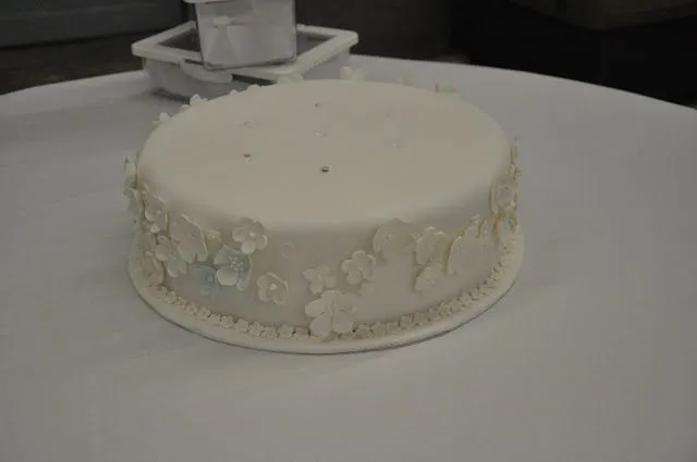 Mordiendo la Galleta: Pastel de Bodas (para 100 personas y con ... Mordiendo la Galleta: Pastel de Bodas (para 100 personas y con ...