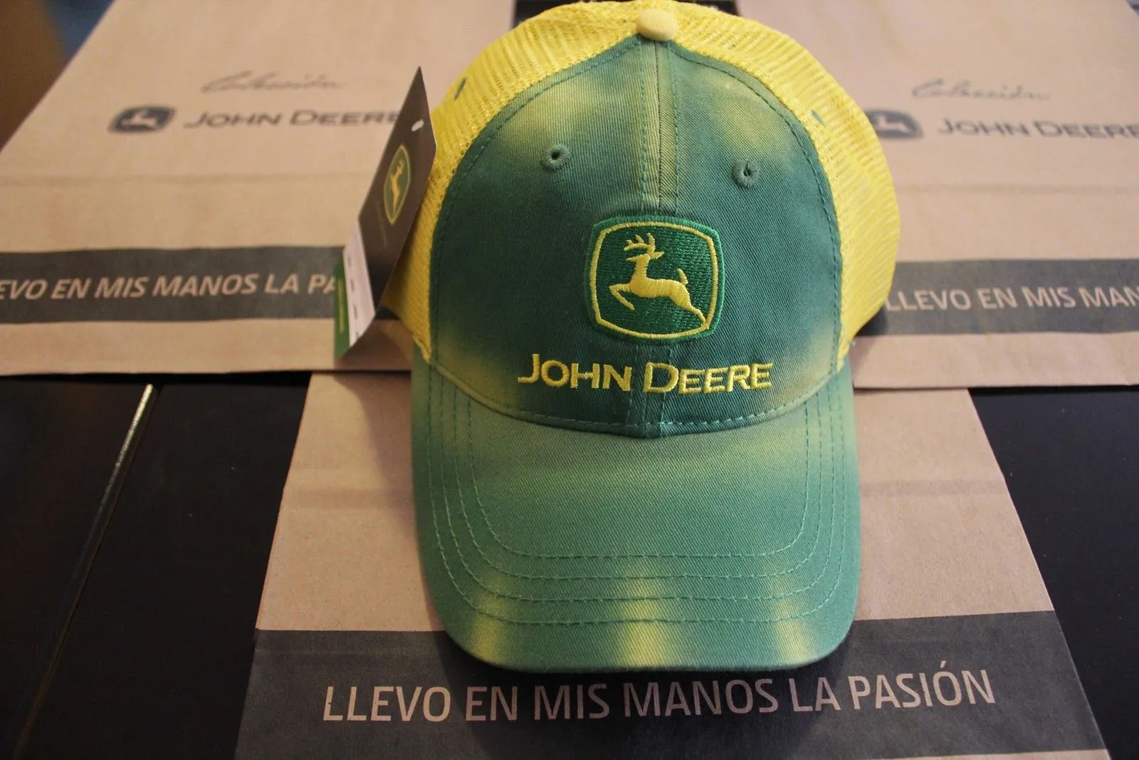 MORESER - Distribuidor Oficial John Deere: Gorras John Deere (7)