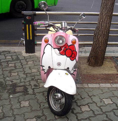 moto-hello-kitty-3.jpg