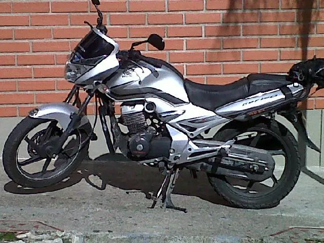 moto honda cbf 150 en Pereira