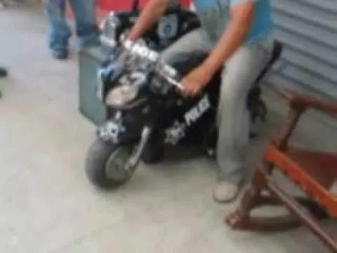 MOTO POLICIA PARA NIÑO DE GASOLINA - YouTube